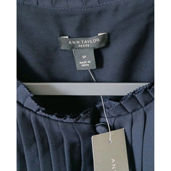 Ann Taylor Petite Womens Navy Blue Ruffle Sleeveless Tank Top Size SP - Picture 3 of 6